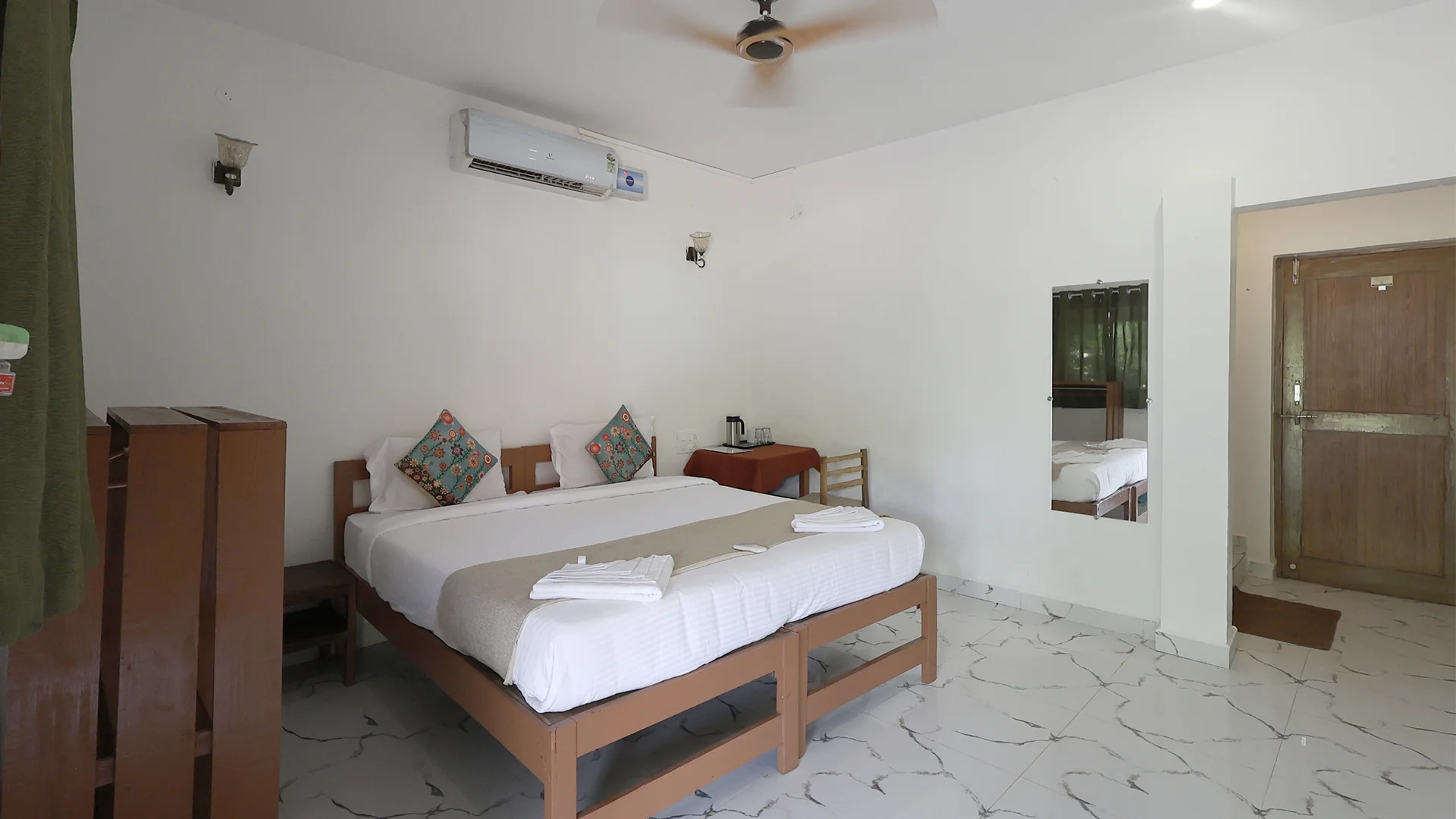 Room Gallery Image